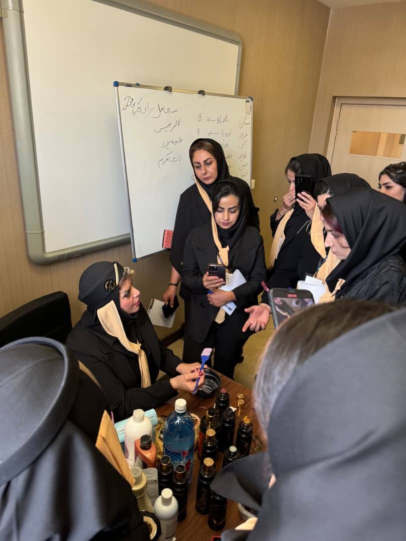 مدرسه تخصصی مو آموزشگاه زیبایی با مدرک فنی در تهران هروی
